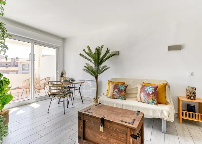 Апартаменты Jungle Terrasse Vue Port Wi-fi, Clim, Linge & Menage Inclus Агд